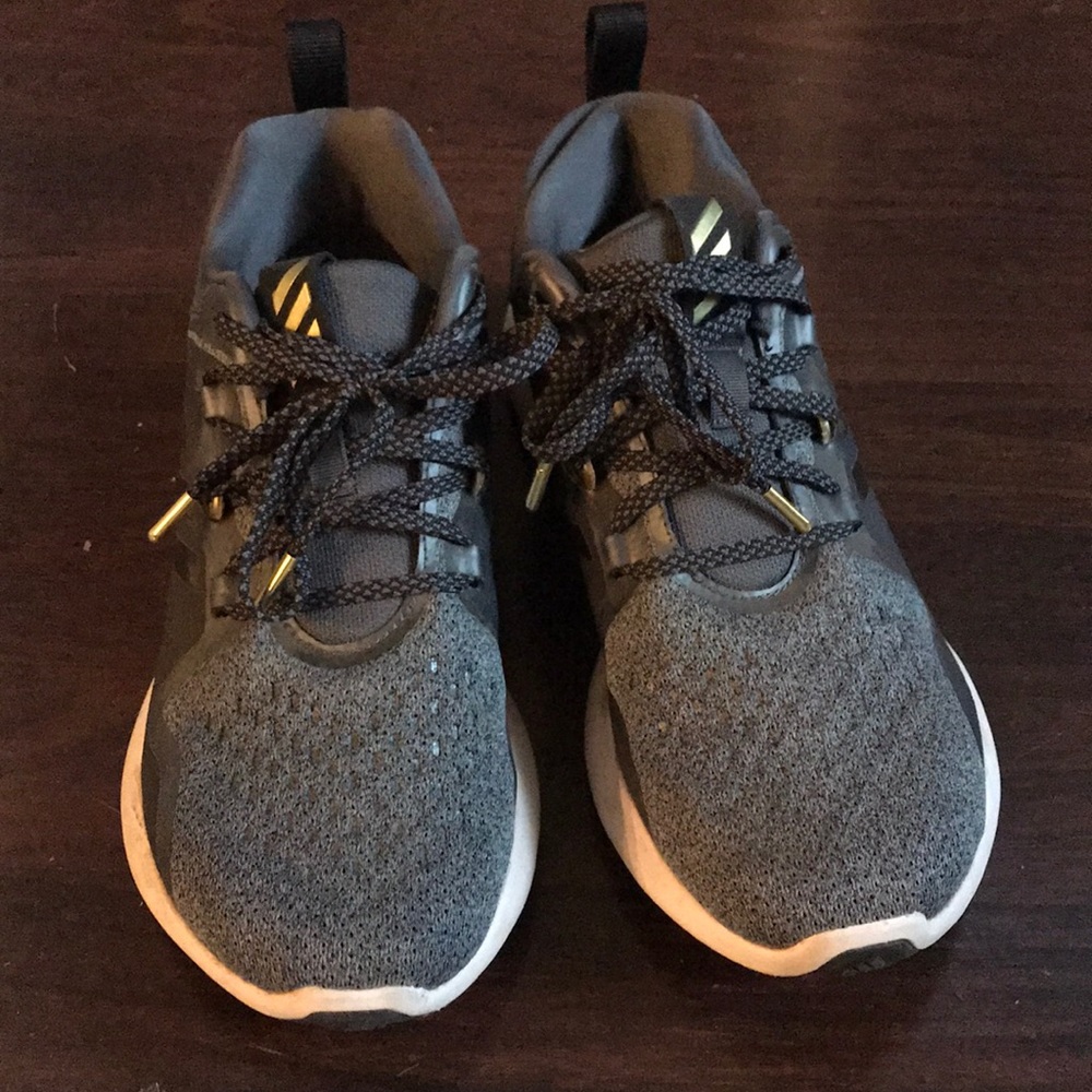 Running shoes